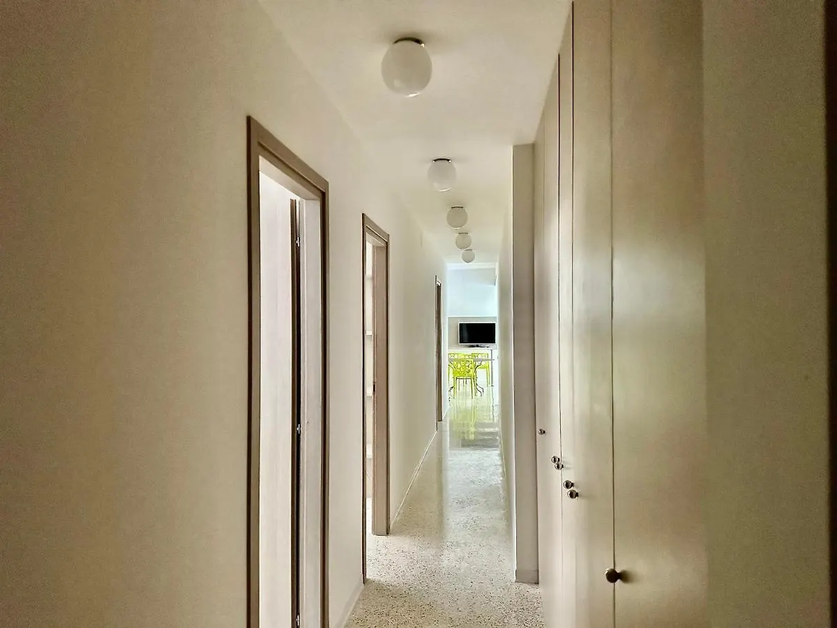 Apartments Navigli 米兰